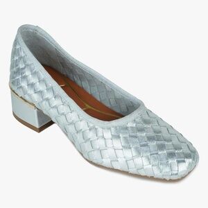 NWB Kenneth Cole Birdie Woven Leather Pump In Metallic Silver size 9